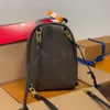 Designer-Rucksack-Tasche, Luxus-Marken-Geldbörse, doppelte Schultergurte, Rucksäcke, Damen-Geldbörse, Echtleder-Taschen, Lady Plaid-Geldbörsen, Reisegepäck von der Marke 049