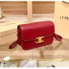 Teen triomphes Borsa di design in pelle di lusso Porta trionfale Strato di testa Pelle bovina Borsa a tracolla con croce in oro nero Borsa da donna 2024 Versatile One Tofu di alta qualità Piccola piazza