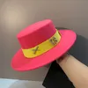 Шляпы с широкими полями, шляпа Fedora, розово-красная буква со стразами, размер 55-58 см, лента INS, новая шляпа