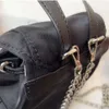 Fashionabla svart ryggsäck vintage konst ryggsäck ryggsäck med reseskolan vattentät väska lämplig för män och kvinnor svart ryggsäck mini axel crossbody väska