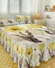 Säng kjol vintage blommor fjärilar gula tulpaner monterad sängäcke med örngott madrass täcker sängkläder set ark