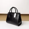 Designer Women Luxury Business Handbag Minimalist Advanced Classic Elegant Style Internal Capacity Space Designer Tote Bag Borsa Di Design CP119