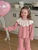 Pajamas 2024 Printemps Nouvelles filles Col de collier de dentelle + pantalon évasé 2pcs Sostume LDREN LDREN LONGES LONGES DES Vêtements de coton Toddler Toddler H240508