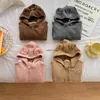 Vestes 2023 Hiver Nouveau bébé à manches longues Mabille chaude à capuche mignon ours imprimé ldren en peluche veste zip