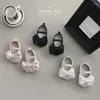 Första Walkers Baby Shoes Spring Autumn Girl's Bow Ballet Style Satin Soft Sole Shoe Anti-slip och Anti Drop Heel Princess Toddler