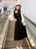 QWEEK Koreaanse Stijl Zwarte Jurk Vrouwen Vintage Vierkante Kraag Lange Mouw Midi Jurken Kpop Mode Herfst Gewaden Vrouwelijke 240117