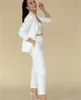 Pantalon de deux pièces pour femmes Costumes de style régulier Ensemble de costumes pour femmes Blanc Veste à double boutonnage avec longueur de cheville Robe de soirée formelle d'affaires sur mesure