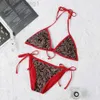 24SS Designer FF Fender Fashion Brand Bikini Costume da bagno Donna Sexy Split Neck Strap Old Flower Ff Lettera Net Costume da bagno rosso