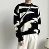 Pull tricoté imprimé personnalisé d'hiver américain, mode Y2K coréen Simple rétro Couple chaud Harajuku col rond à capuche 240117