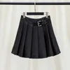 Rokken Designer Metalen Driehoek Badge Vrouwen Zomer Geplooid Ademend Casual Stijl Rok Vrouw Zwart 8JQN