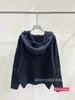 Designer-Damenpullover Miu Home High Version Red Letter Love Jacquard Wollpullover Damen Lose Kapuzenstrickpullover Mantel Damenmode 3L49