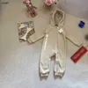 Brand Infant Jumpsuits Meninos com capuz meninas Meninas Tamanho do corpo 59-90 Impressão de desenho animado colorido Recém-nascido Bebê Rastreador de Jan20