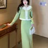 Arbetsklänningar franska xiaoxiangfeng kläder mode stil charm doll hals långärmad kappa hög midja halva kjolen två bitar för kvinnor