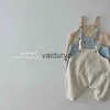 Jumpsuits 2023 sommar ny baby ärmlös denim romper söt spädbarn rem jumpsuit barn pojkar flickor denim overaller baby kläder 0-24m h240508