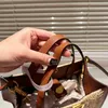 Designer kvinnor vlogo signatur halm tygväska Italien lyx varumärke v nappa läderhandtag linne små axelpåsar lady crossbody rem brun shopping handväska 23 cm