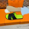 Vacanze estive Pantofole da spiaggia Sandali da uomo in pelle Pantofole in sughero Zoccoli casual con doppia fibbia Scivoli Slip on Infradito