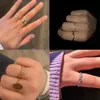 Pierścienie zespołowe klasyczne pierścienie Twist Chain Otwarte pierścienie dla kobiet cyrkon geometryczny skręt ze stali nierdzewnej owinięta para rweddaestetyczna biżuteria J240118