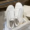 Luksusowa biała platforma Sneakers Kobiety Wszechstronny czarny Matsuke Sole Designer oryginalny skórzany wygodny teniser koronkowy sznur