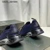 Berluti Sneakers Uomo Scarpe Bruti Shadow Grey Uomo Sport Questo paio di calzini ha una comoda fodera interna Rj HCUZ