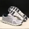 2024 sur les chaussures Outdoor 5 Chaussures de course Casual Designer Plate-forme Baskets Nuages Absorbant les chocs Sports Tout Noir Blanc Gris Pour Femmes Hommes Entraînement Tennis Train