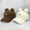 Kış Kadın Beyzbol Kapağı Moda Pompom Sıcak Peluş Top Kore Kadınları Kara Casqutte Gorras 240117