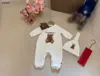 Macacões infantis de luxo conforto meninos meninas conjuntos bodysuit tamanho 59-90 boneca urso impressão bebê recém-nascido rastejando terno e chapéu pontiagudo jan20