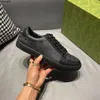 Itália Screener sneakers Mens mulheres sapatos casuais abelha branco sapato de couro liso verde listra vermelha bordado vintage casais treinadores des chaussures dhyt565851