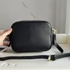 Designväska lyxiga kvinnor axelväskor crossbody läder väska klassiskt brev bärbara trendiga damer hobo väska handväska brun svart tofs cross body kamera väska plånbok