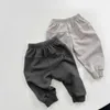 Byxor 2023 Ny Spring LDren Cotton Harem Pants Lossa Babybyxor Solid Boys Girls Casual Pants Kids Sport Pants Ldren kläder H240508