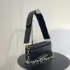 Fashion äkta läder tote axelväska baguett lyxdesigner kvinnors män messenger metall purses handväska crossbody afton clutch väskor