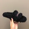 Luksusowe Paris Slajdes Designer Mężczyźni Kapłaty Ladie pluszowe zimowe futro Furry Furry ciepłe litery Sandał Wygodne rozmyty dziewczyna Flip Flip Flip Slipper Wool Slider Wtih Box