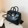 En Birkns Classic Bag Bag Crocodile Mönster för kvinnor 203 Nya väskor Handväska Fashion Noble Style stor kapacitet MKZ5