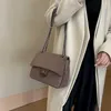 Petit sac givré femme automne et hiver chaîne sac à bandoulière mode épaule petit sac carré 012124a