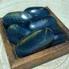 Figurine decorative di alta qualità all'ingrosso cristallo naturale blu occhio di tigre Plam energia curativa artigianato minerale pietra preziosa scrivania Reiki casa