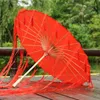 Paraplyer 82 cm rött paraply Ancient Tassel Flower City Cos Hanfu Antik oljepapper Paraply Ancient Safflower Ribbon Props Parasol