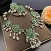 Stravaganti orecchini con collana di perle con strass verdi Abito da sera per banchetti nuziali da donna avanzato Il miglior accessorio