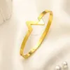 Bangle Luxury Classic Gold Plated Letter Bangle Luxury Charm Women Bangle Stainless Steel No Fade Bracelet Classic Design Love Gift Jewelry New Autumn Hot Style Bang