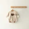 Rompers 2023 Winter New Baby Long Sleeve Fleece Bodysuit Cute Bear Newborn Infant Warm Clothes Boy Girl Plus Velvet Thick Jumpsuit + Hat H240508