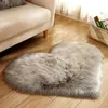 Carpets Heart-shaped Long Plush Carpet Modern Simple Imitation Sheepskin Rugs Girls Bedroom Bedside Floor Mats Soft Cushion Home Textile