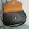 Millie 27 Retro Moda En Kalite Zincir Tasarım Twist Kilit Açma ve Kapanış Rafine Cobblestone Deri Klasik Çanta Omuz Messenger Çantası Büyük Siyah.