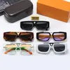 Hombres Gafas de sol Gafas de sol de diseño para mujer Moda Vidrio de sol Diseño degradado Lente rectangular Gafas Adumbral Playa Anteojos al aire libre