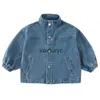 Giacche 2024 Spring Nuovo londe Giacca di jeans a maniche lunghe sciolte per bambini pavimenti casual ragazza di moda jeans cardigan da 1-6 anni abiti per bambini h240508