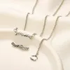 Luxus berühmte Designer-Halskette für Frauen Hanfblumenanhänger Marke C-Buchstaben Choker Kette Halskette Schmuckzubehör hochqualität 18k Gold plattiert