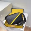 Erkek Tasarımcı Crossbody Bags Kadın Omuz Çantası PVC Deri Mans Fanny Pack Kadın Haberci Çantaları Moda Çantası Lüks Donanım Cross Vücut Bumbag 241194D