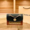 New Comellia Flower Genuine Leather Women 's Crossbody Chain High End 레저 패션 및 다목적 One 어깨 작은 정사각형 가방 80% 할인 아울렛 SLAE