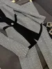 2024 Spring Black Contrast Color Sequins Två stycken byxor sätter långärmad hackad-lapel panelerade blazers topp + långa byxor set två stycken kostymer o4J152325