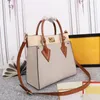 Diseñadores de lujos Mujeres Mini Bolsas de vago Cinturón Monederos de cintura Bolsa de pecho Moda Crossbody Classic Cross Body Bolsos de cuero Lady Shoul201D