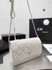 Bolso de diseñador Bolsos Bolso de diseñador de marca de lujo para mujer 2024 Nuevo Pequeño Bolso de cadena de celosía de diamante fragante Bolso de hombro CC Bolso cruzado qwertyui879