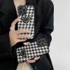 Designer telefoonhoesjes Damesmode Houndstooth-hoesje voor iPhone 14 Pro Max Plus 13 12 11 XS XR Heren luxe telefoonhoesje Volledige cover Schokbestendig Shell Hot -3