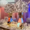 豪華な結婚式の小道具イベント装飾ウェディングシャンデリアフロアスタンディングウェディングメタルアーチフレームフラワーピラーゴールドレクタングポールディスプレイラック